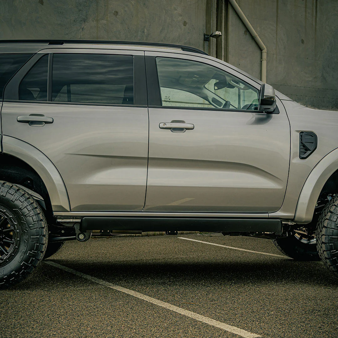 NEXT GEN EVEREST - ELECTRIC SIDE STEPS (MY2022+) VIKOR INDUSTRIES